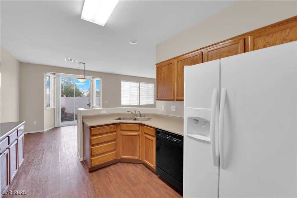 10646 Shifting Breeze, Las Vegas, NV 89129
