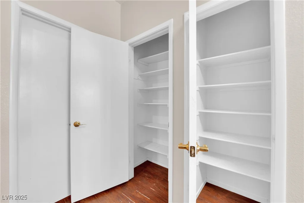 10646 Shifting Breeze, Las Vegas, NV 89129