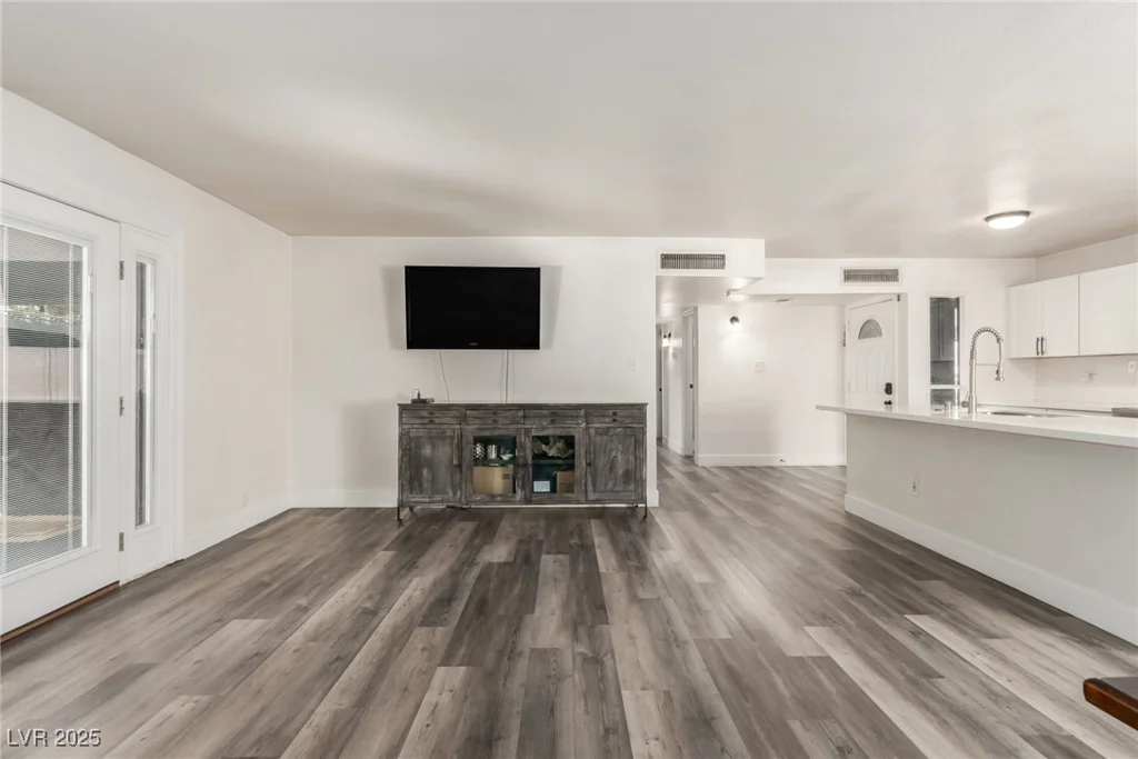 232 Colleen, Las Vegas, NV 89107