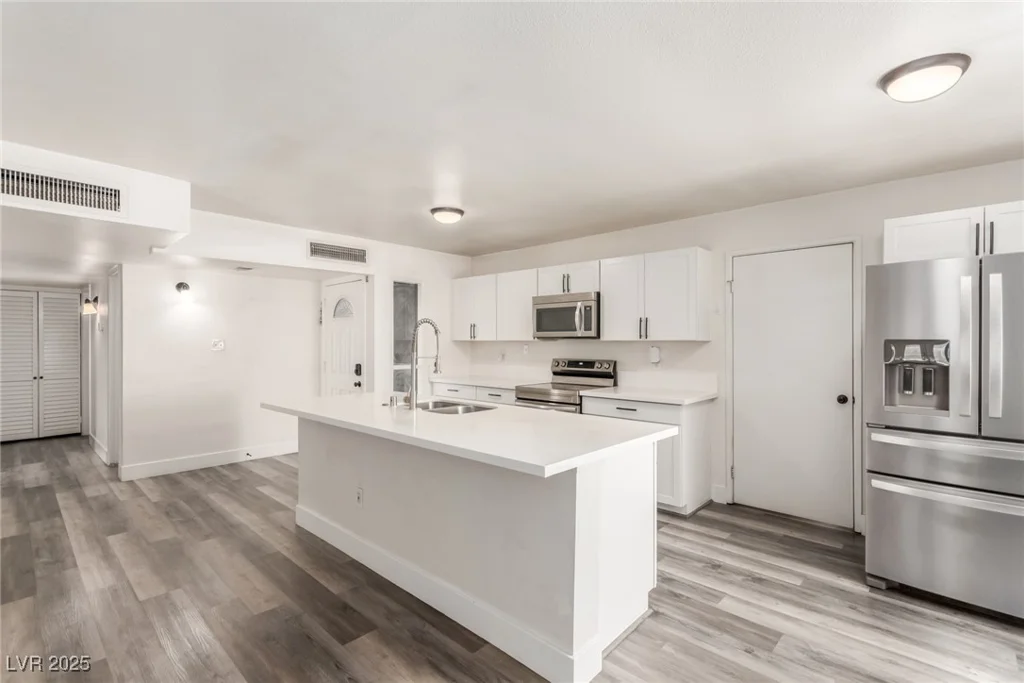 232 Colleen, Las Vegas, NV 89107