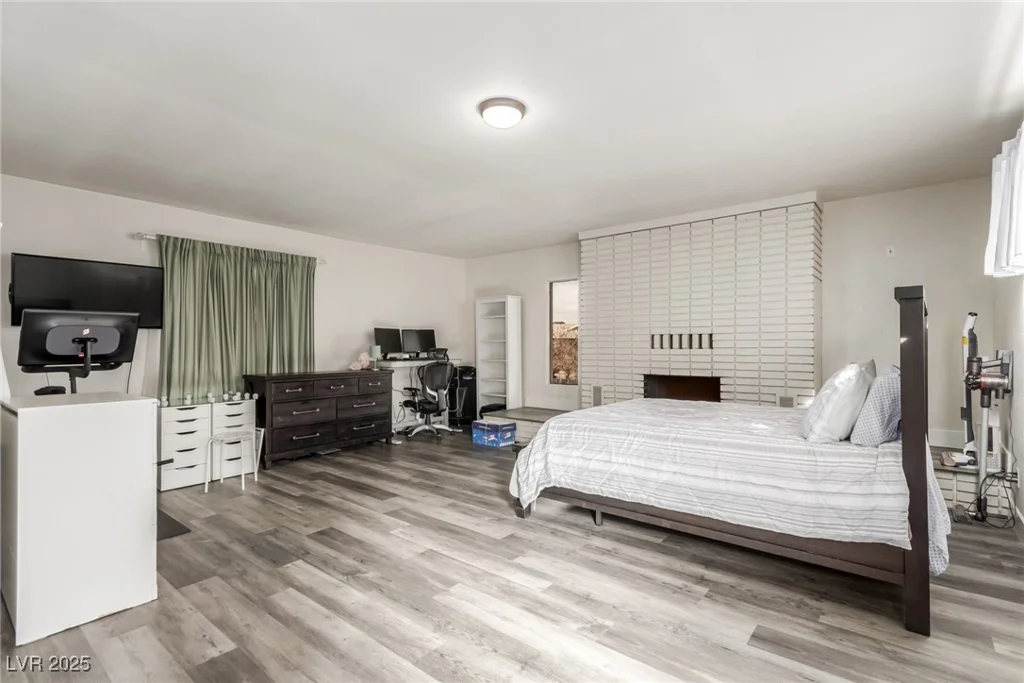 232 Colleen, Las Vegas, NV 89107