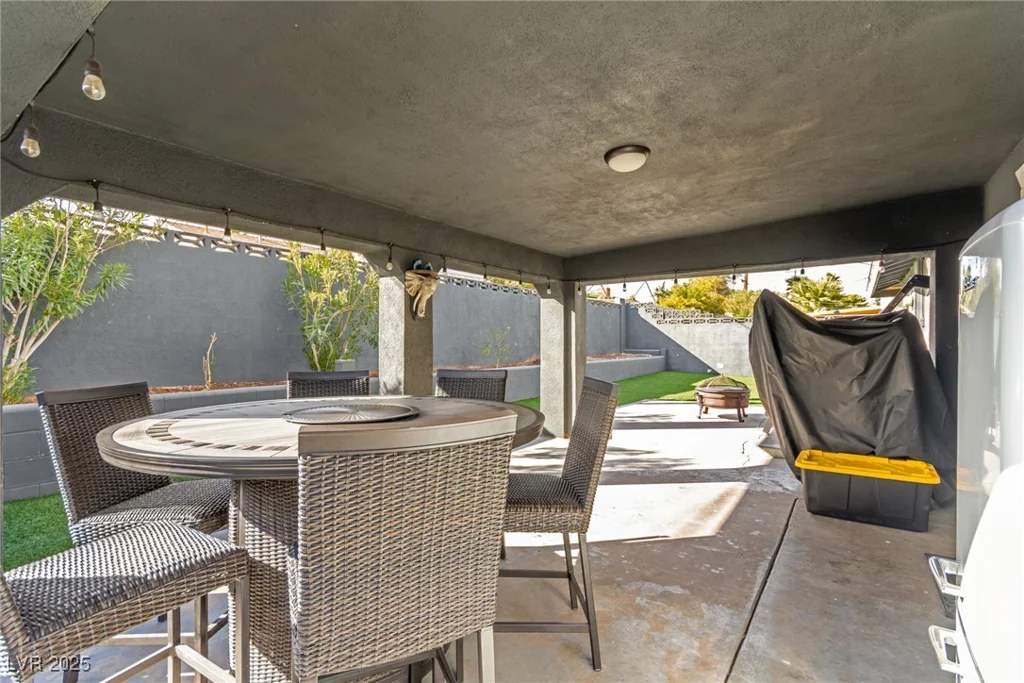 232 Colleen, Las Vegas, NV 89107