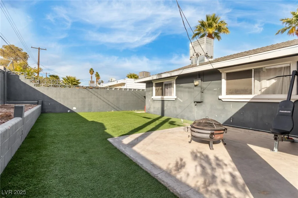 232 Colleen, Las Vegas, NV 89107