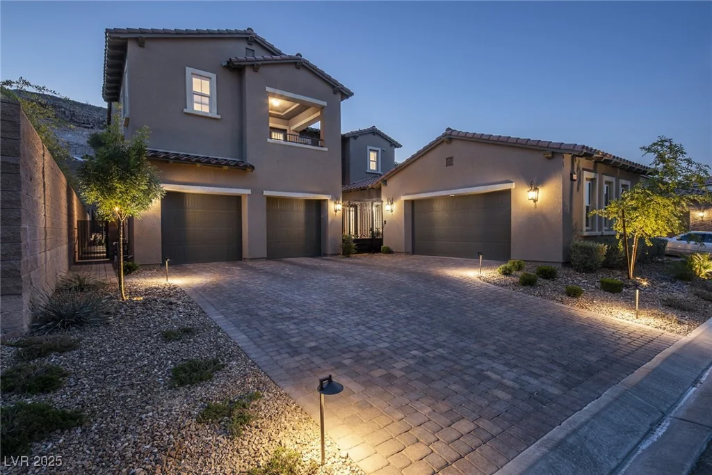 4202 San Alivia, Las Vegas, NV 89141