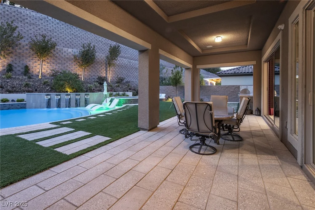 4202 San Alivia, Las Vegas, NV 89141