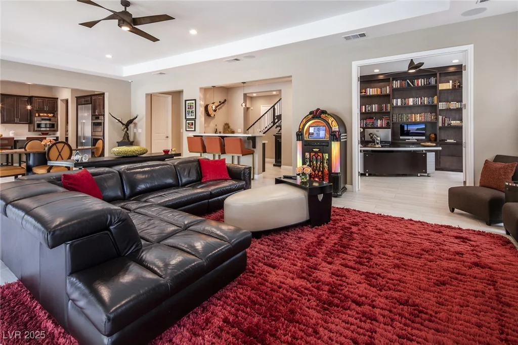 4202 San Alivia, Las Vegas, NV 89141
