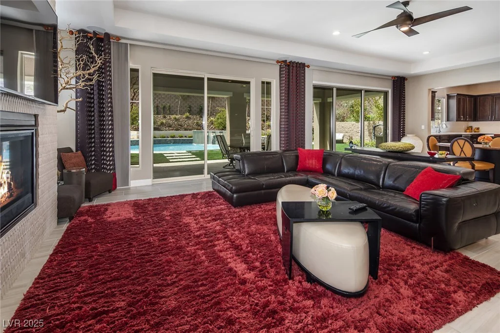 4202 San Alivia, Las Vegas, NV 89141