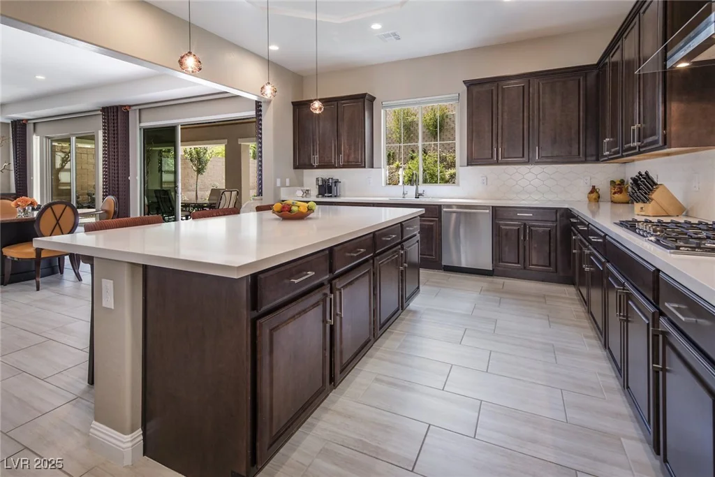 4202 San Alivia, Las Vegas, NV 89141