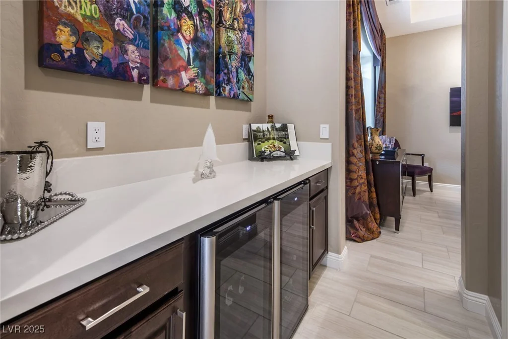 4202 San Alivia, Las Vegas, NV 89141