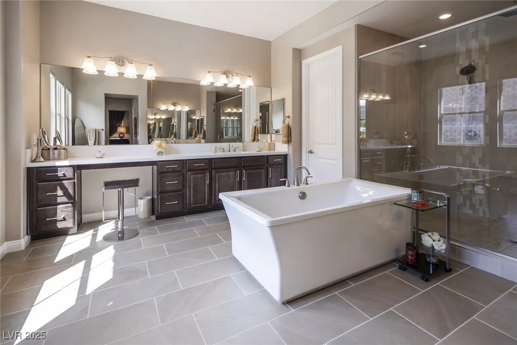 4202 San Alivia, Las Vegas, NV 89141