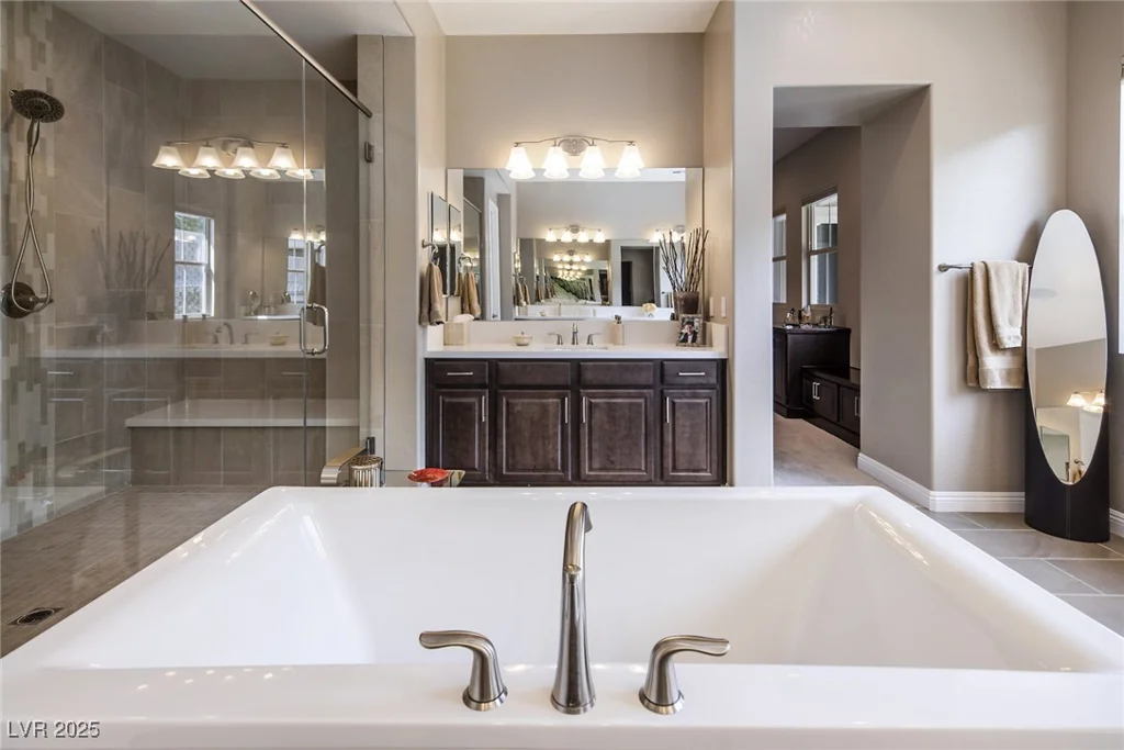 4202 San Alivia, Las Vegas, NV 89141