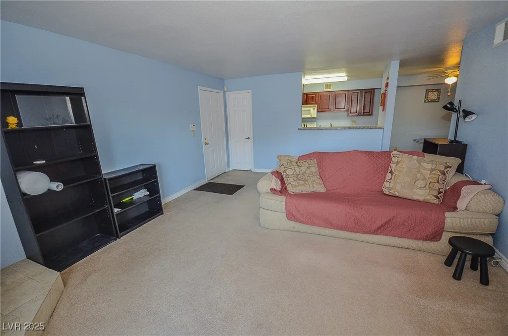 2451 Rainbow, Las Vegas, NV 89108