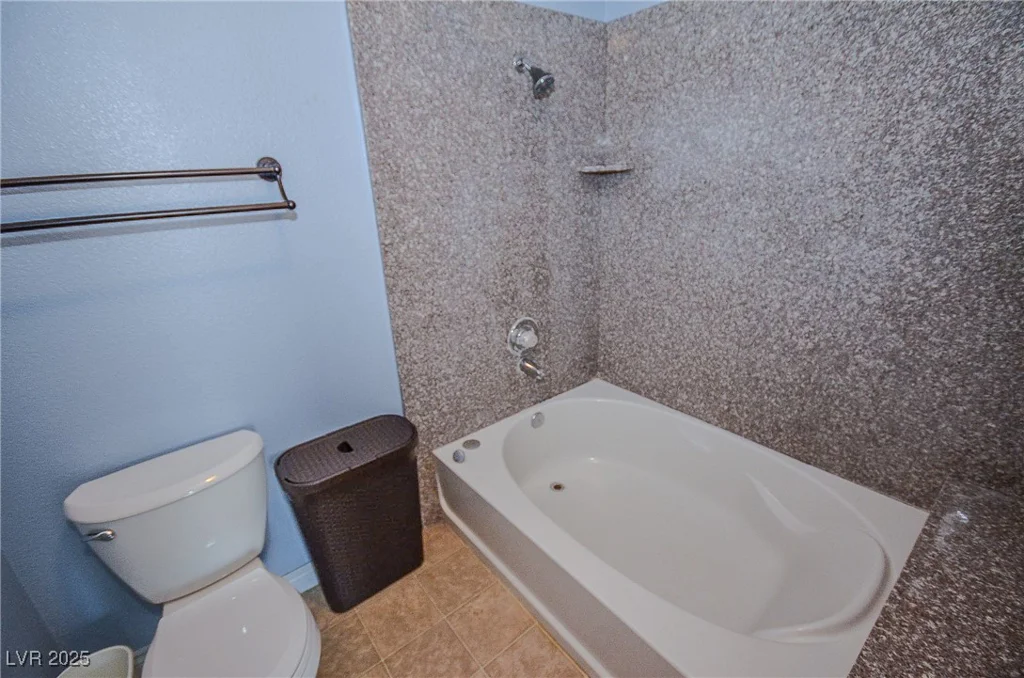2451 Rainbow, Las Vegas, NV 89108