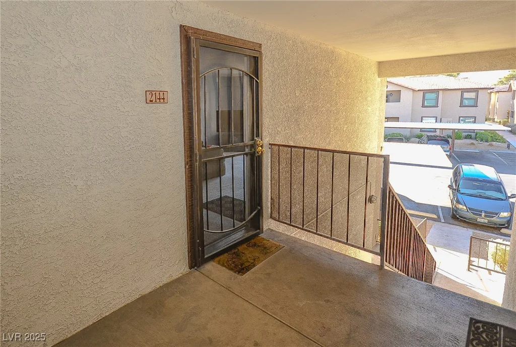 2451 Rainbow, Las Vegas, NV 89108