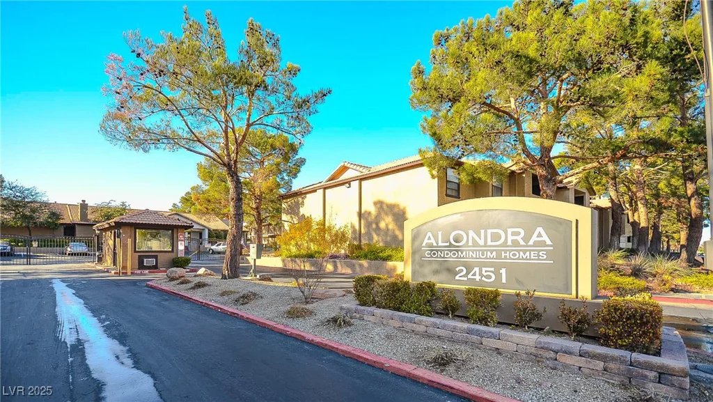 2451 Rainbow, Las Vegas, NV 89108