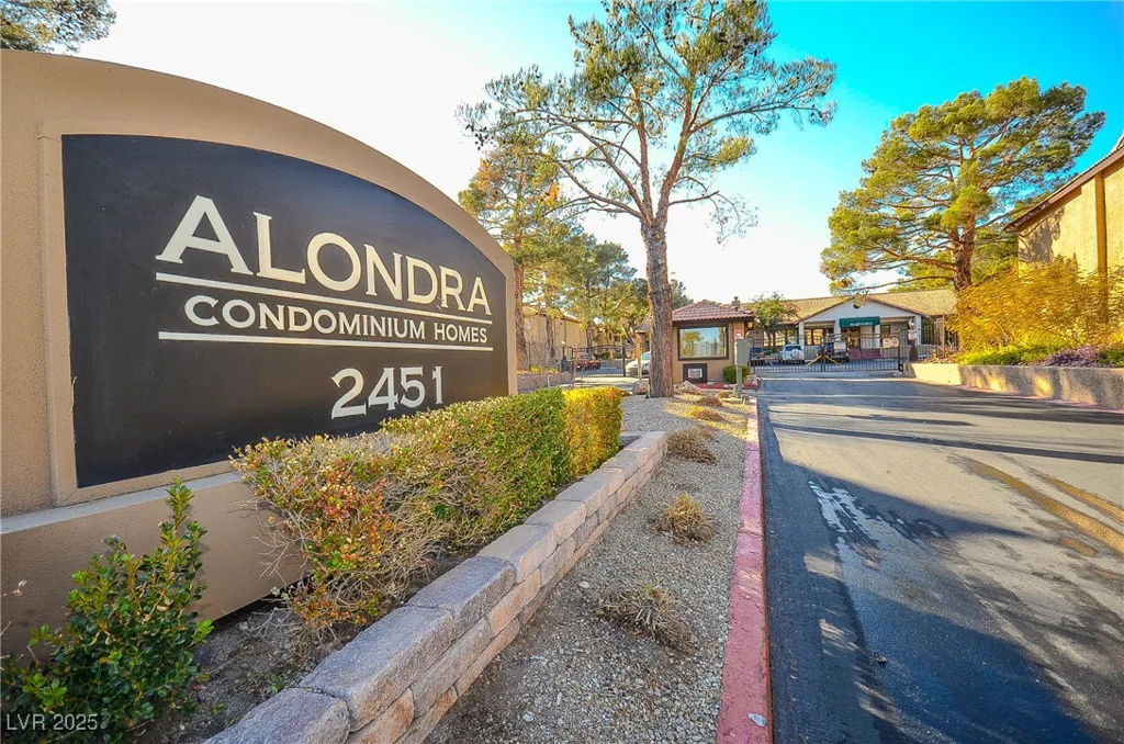 2451 Rainbow, Las Vegas, NV 89108