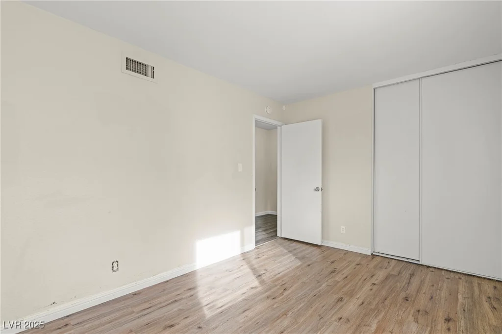 4775 Summerhill, Las Vegas, NV 89121