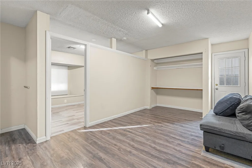4775 Summerhill, Las Vegas, NV 89121