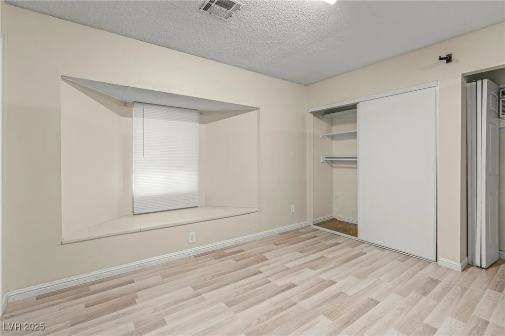 4775 Summerhill, Las Vegas, NV 89121