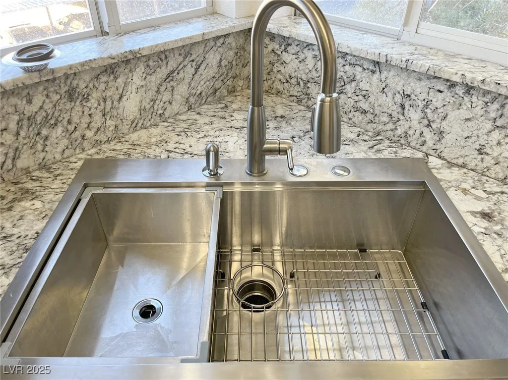 1830 Buffalo, Las Vegas, NV 89128