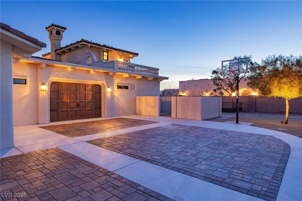 3888 Pebble, Las Vegas, NV 89139