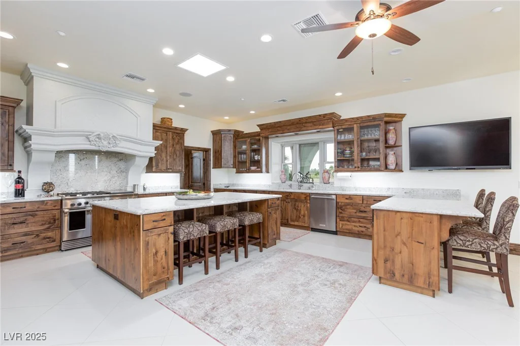 3888 Pebble, Las Vegas, NV 89139
