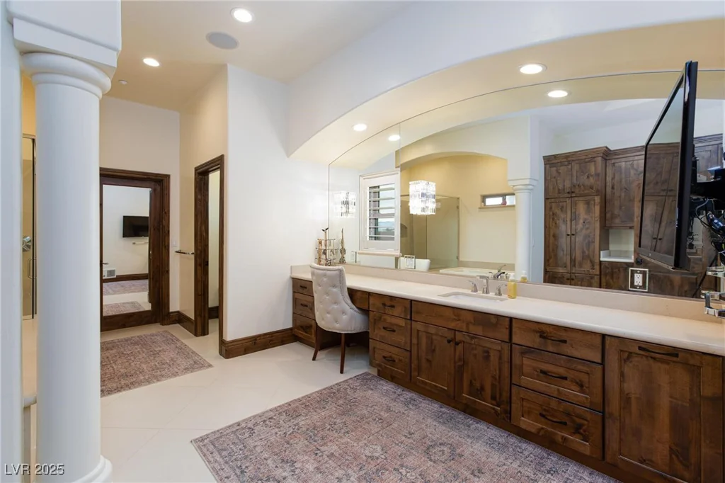 3888 Pebble, Las Vegas, NV 89139