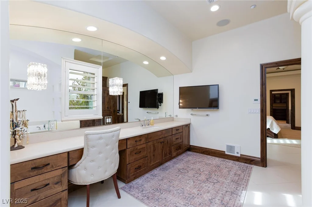 3888 Pebble, Las Vegas, NV 89139