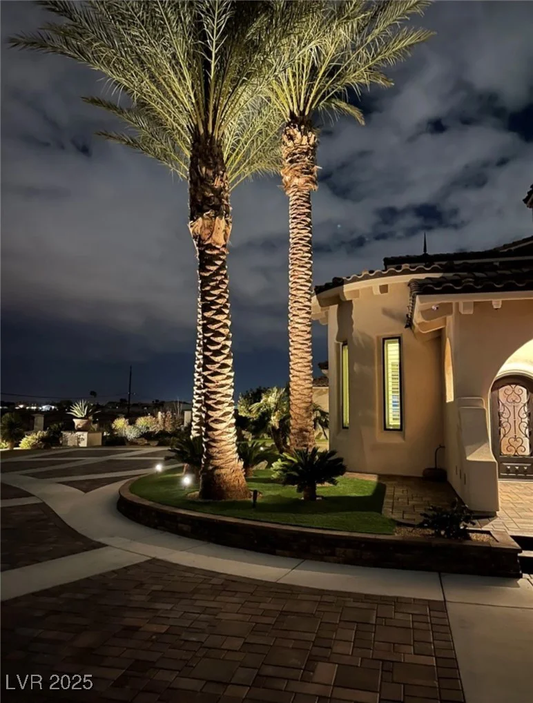3888 Pebble, Las Vegas, NV 89139