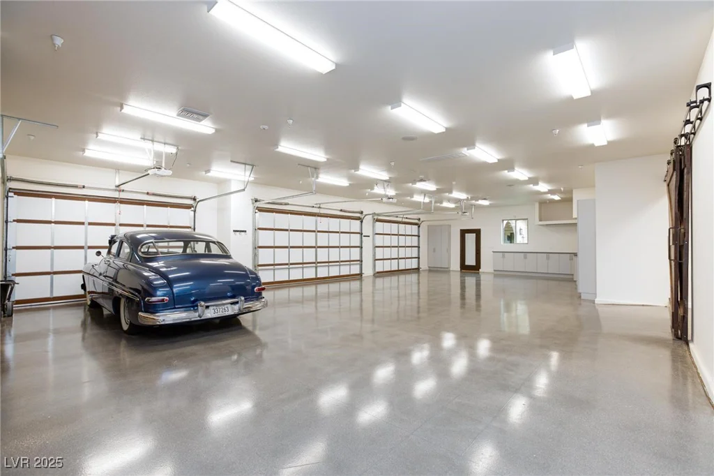3888 Pebble, Las Vegas, NV 89139