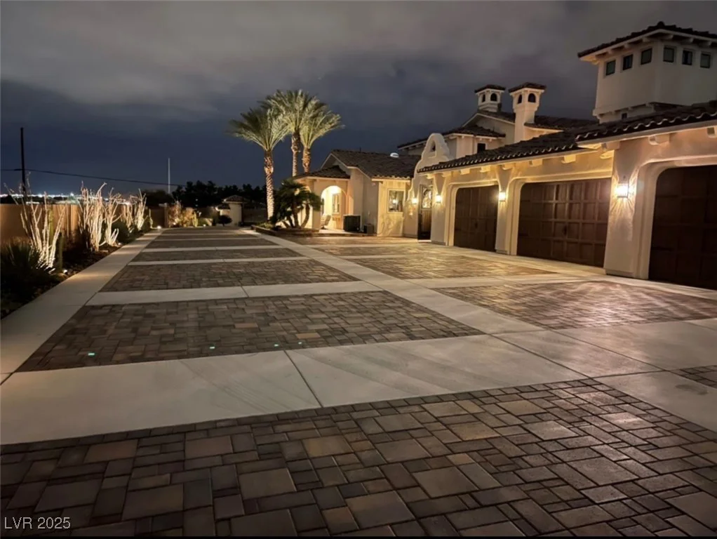 3888 Pebble, Las Vegas, NV 89139