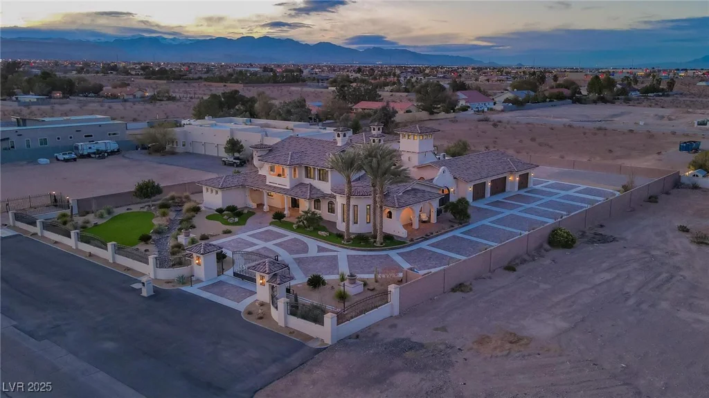 3888 Pebble, Las Vegas, NV 89139