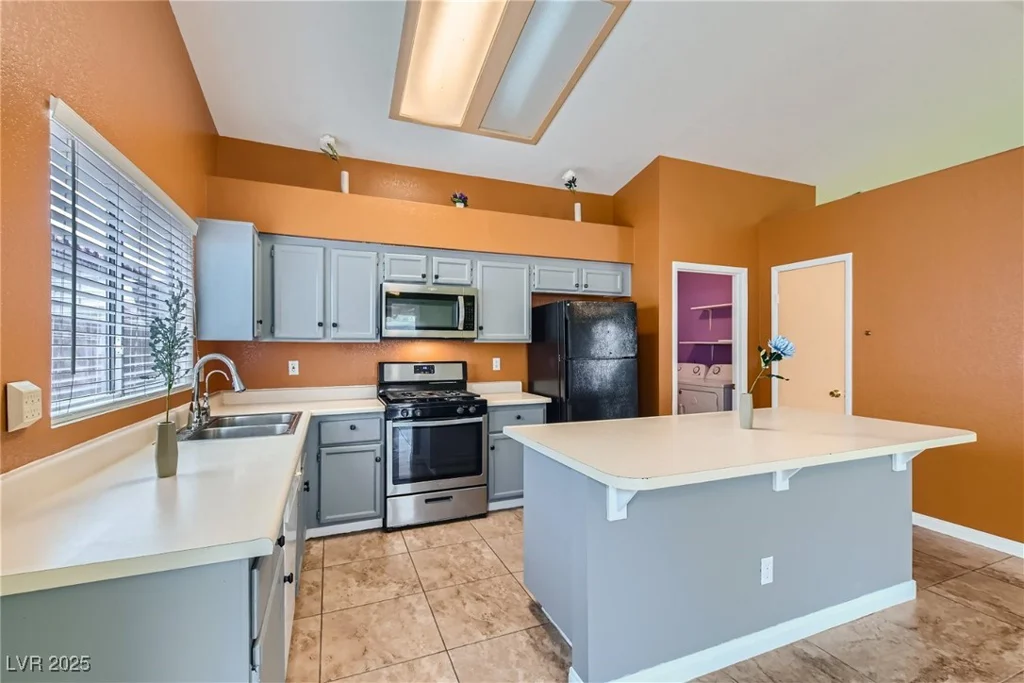 5041 Vista Del Rancho, North Las Vegas, NV 89031