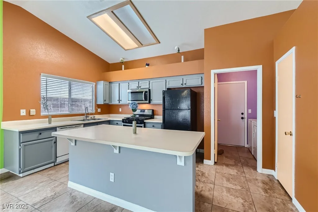 5041 Vista Del Rancho, North Las Vegas, NV 89031