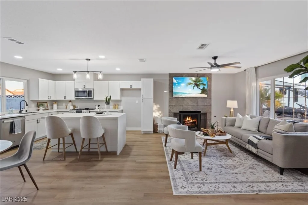 7134 Grasswood, Las Vegas, NV 89147