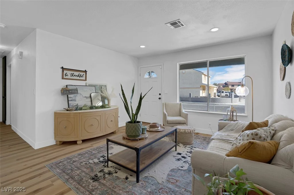 3883 Seedling, Las Vegas, NV 89115