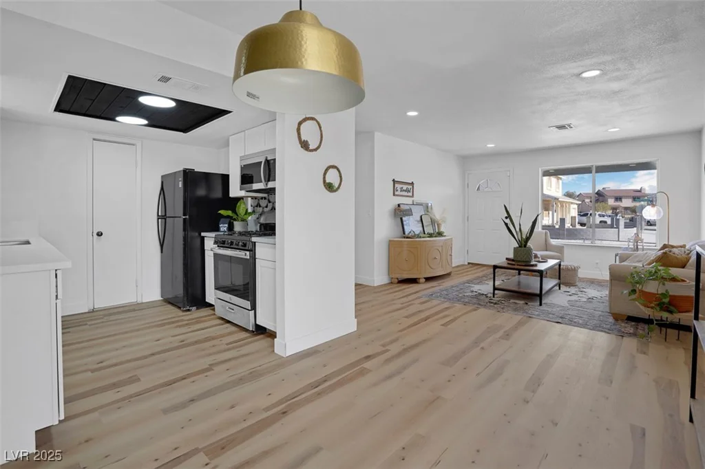 3883 Seedling, Las Vegas, NV 89115