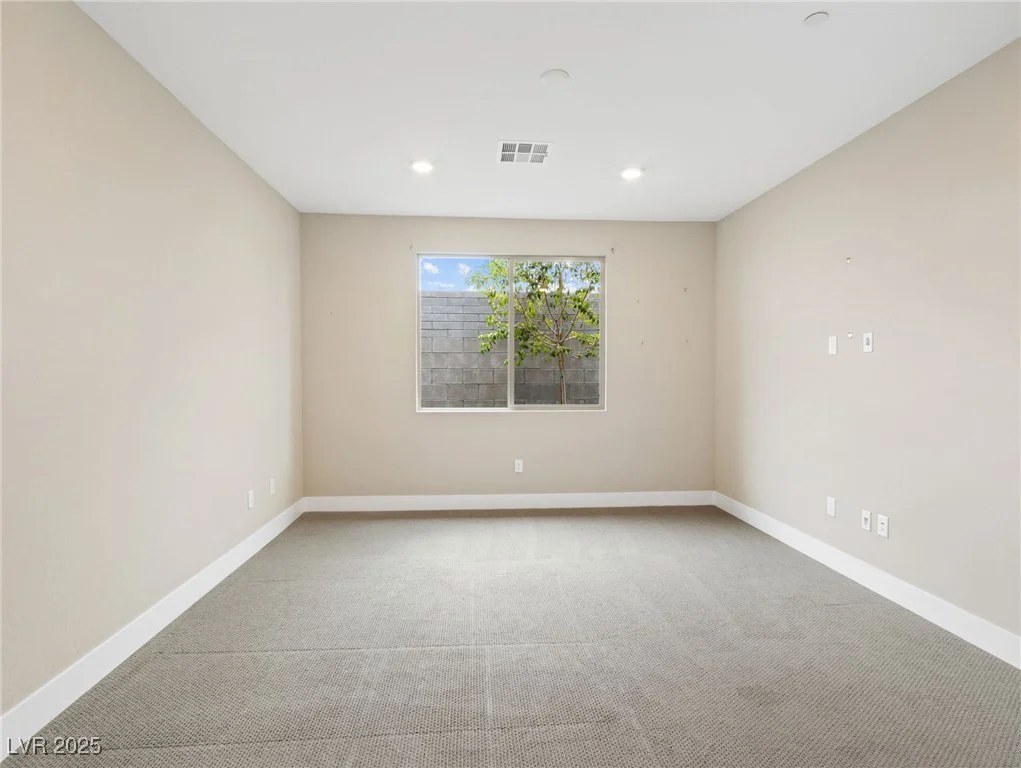 9911 Spinel, Las Vegas, NV 89143