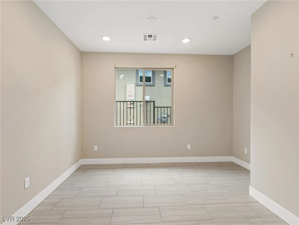9911 Spinel, Las Vegas, NV 89143