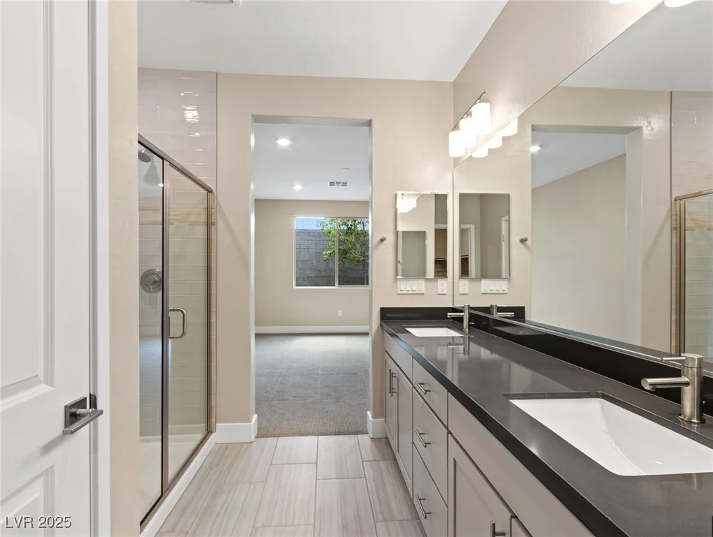9911 Spinel, Las Vegas, NV 89143