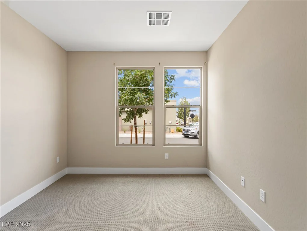9911 Spinel, Las Vegas, NV 89143