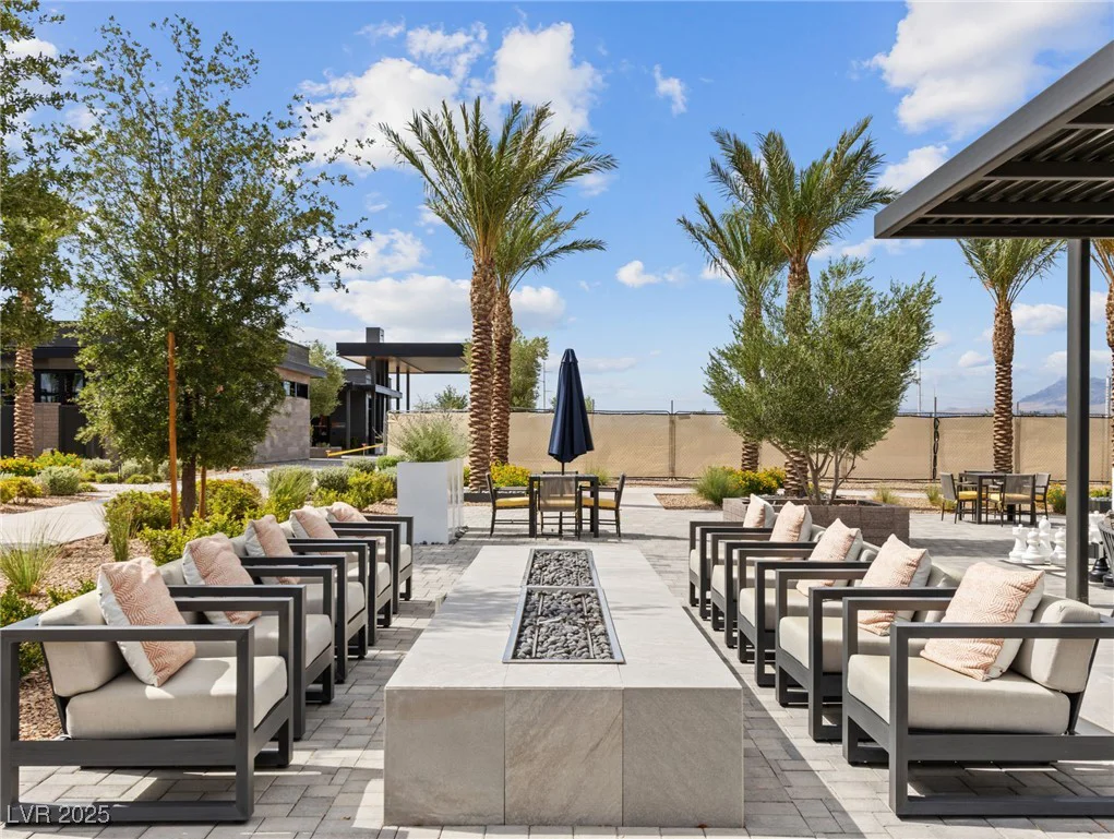 9911 Spinel, Las Vegas, NV 89143