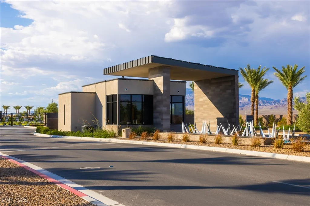9911 Spinel, Las Vegas, NV 89143