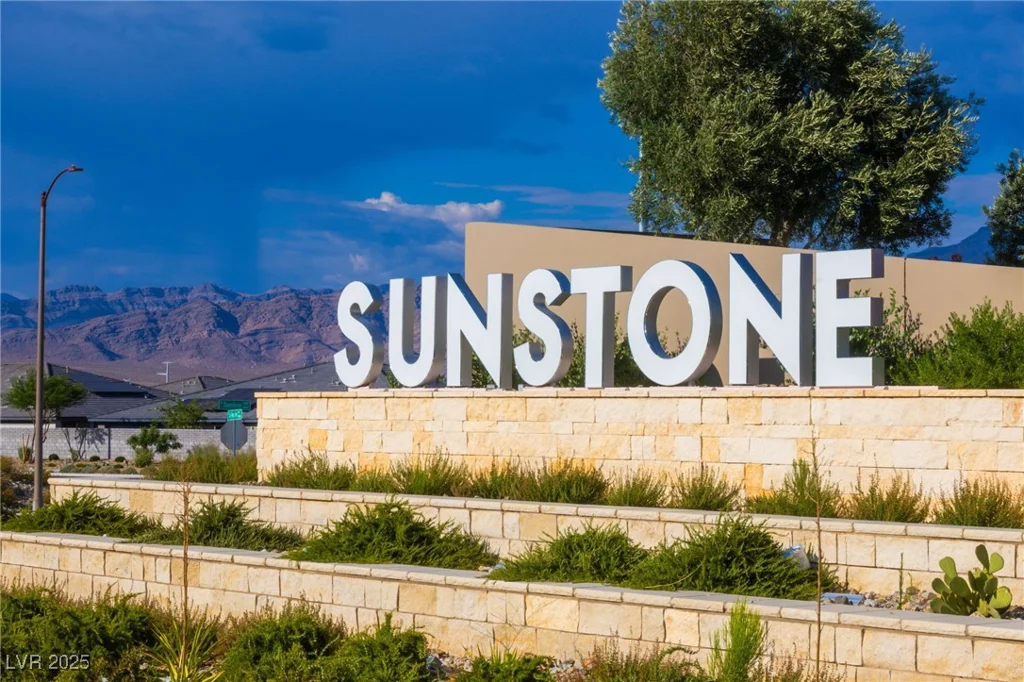 9911 Spinel, Las Vegas, NV 89143