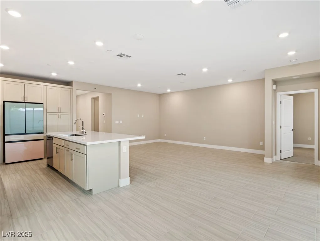 9911 Spinel, Las Vegas, NV 89143