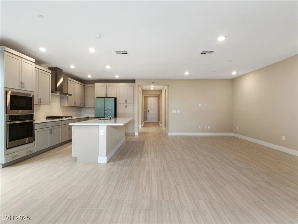 9911 Spinel, Las Vegas, NV 89143