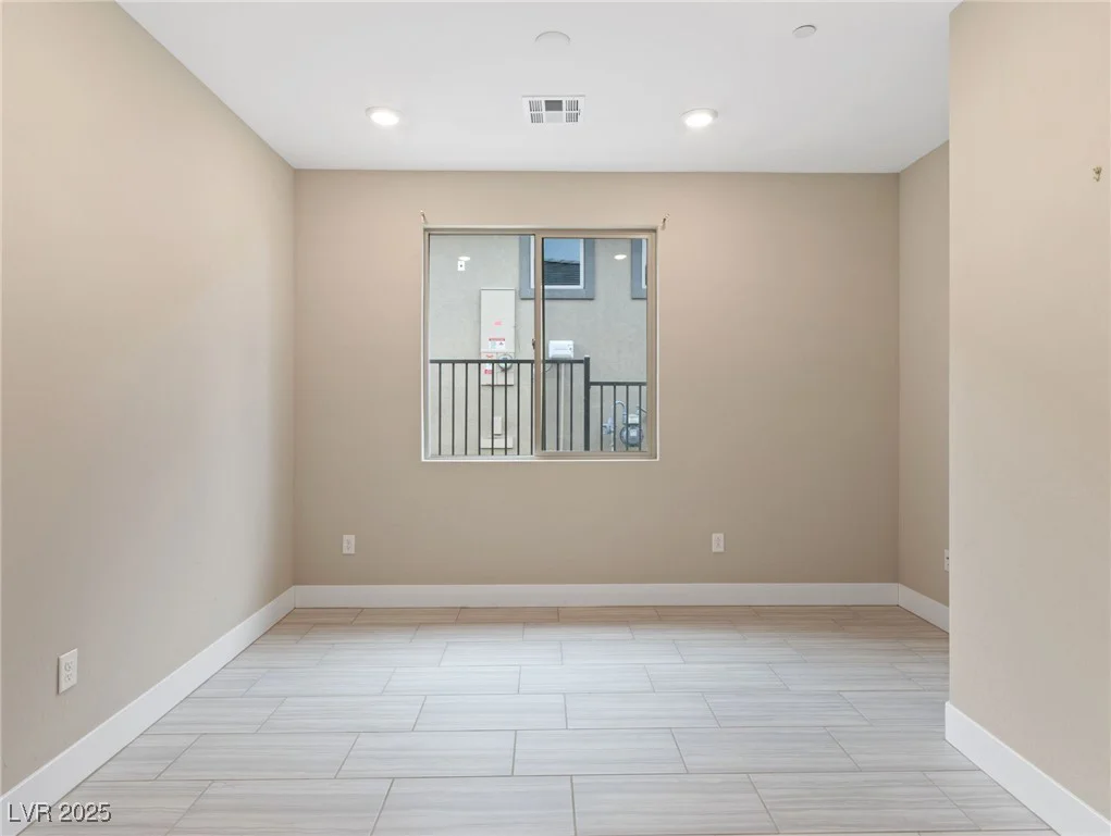 9911 Spinel, Las Vegas, NV 89143