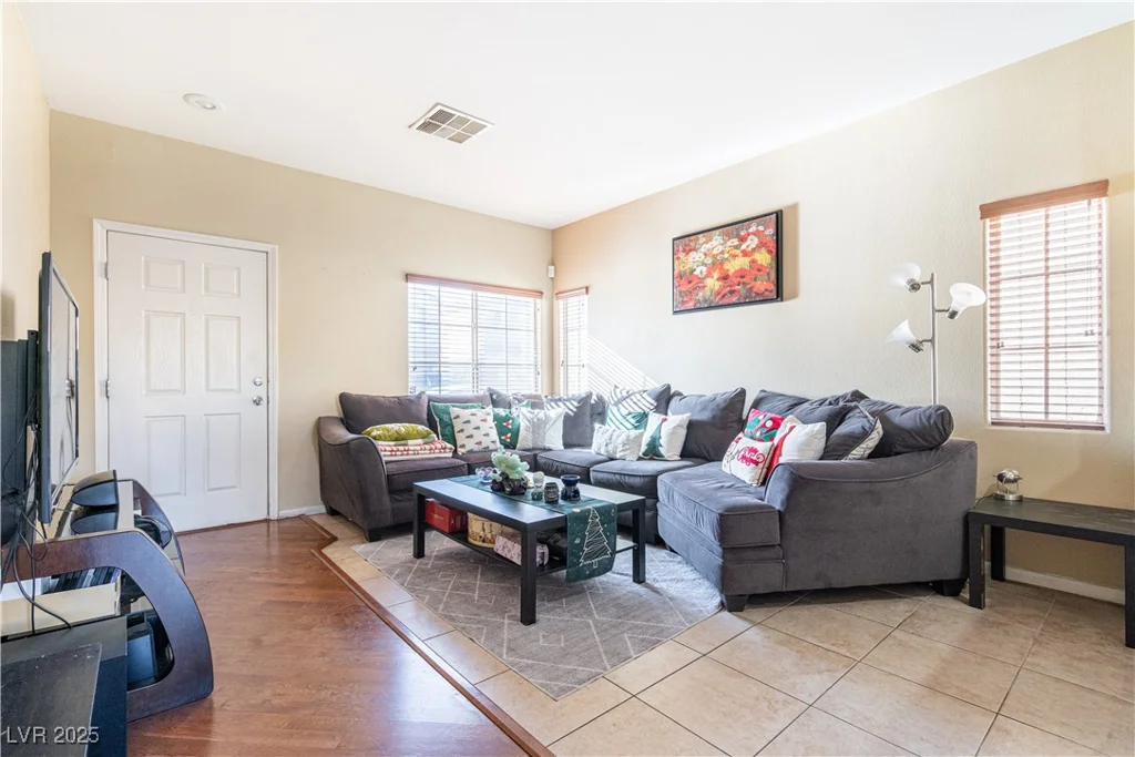 6074 Lazarro, Las Vegas, NV 89139