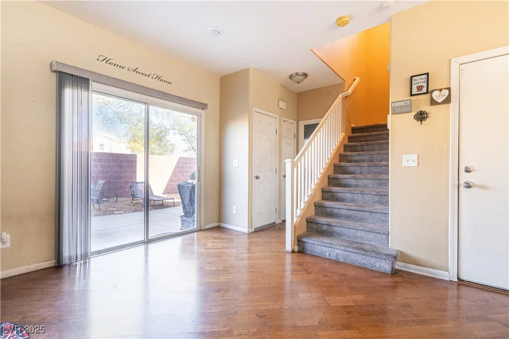 6074 Lazarro, Las Vegas, NV 89139