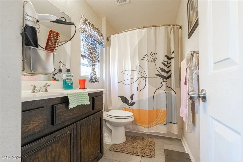 6074 Lazarro, Las Vegas, NV 89139
